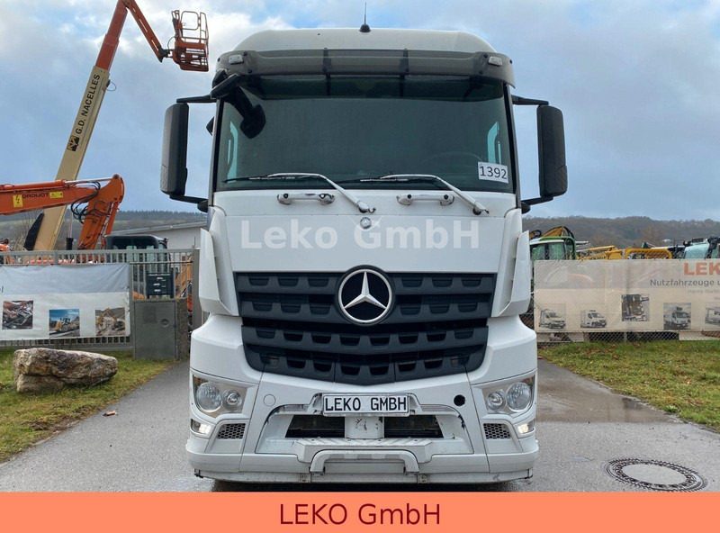 Mercedes-Benz Arocs 4x4 Euro 6 Kipphydraulik - Vilcējs: foto 2 Mercedes-Benz Arocs 4x4 Euro 6 Kipphydraulik - Vilcējs: foto 2