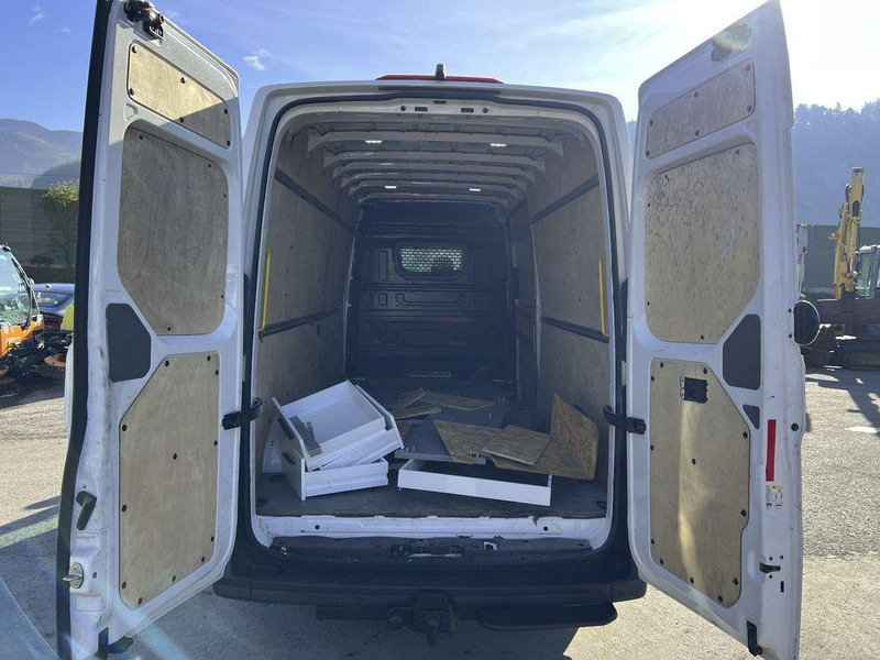Furgons ar slēgtā virsbūve Volkswagen Crafter Van: foto 9