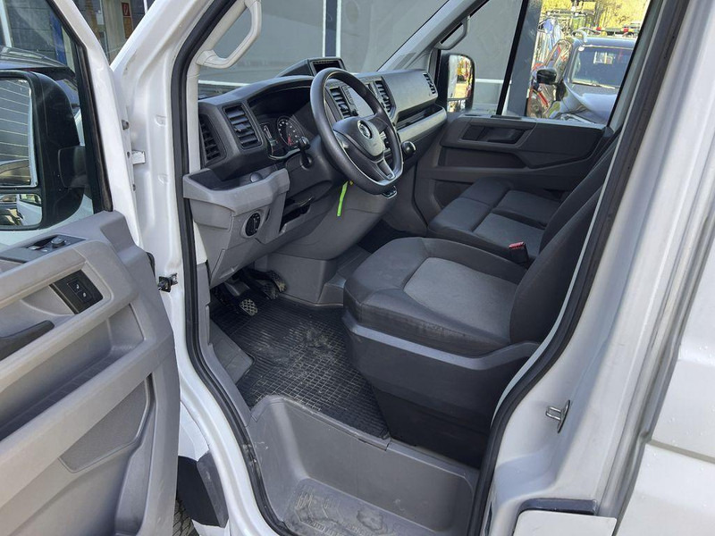 Furgons ar slēgtā virsbūve Volkswagen Crafter Van: foto 16