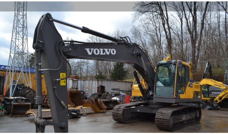 Volvo EC200 - Kāpurķēžu ekskavators: foto 4 Volvo EC200 - Kāpurķēžu ekskavators: foto 4