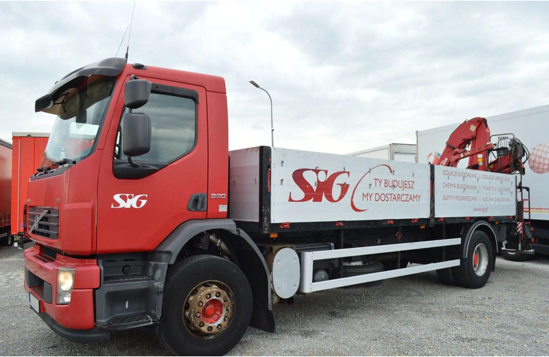 Volvo FE 18.320 FLATBED CRANE - Bortu kravas automašīna/ Platforma, Kravas auto ar manipulatoru: foto 2 Volvo FE 18.320 FLATBED CRANE - Bortu kravas automašīna/ Platforma, Kravas auto ar manipulatoru: foto 2