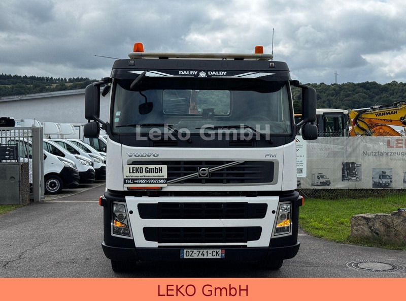 Volvo FM 400 - Pacēlājs ar āķi: foto 2 Volvo FM 400 - Pacēlājs ar āķi: foto 2