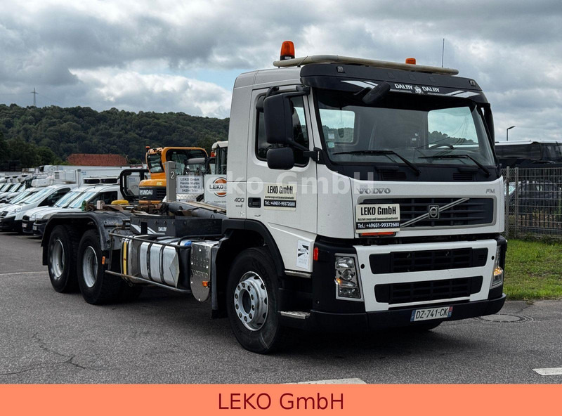 Volvo FM 400 - Pacēlājs ar āķi: foto 1 Volvo FM 400 - Pacēlājs ar āķi: foto 1