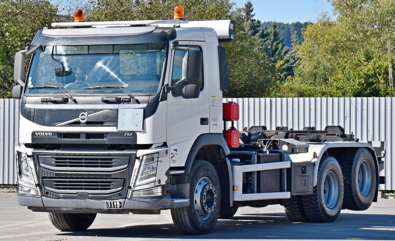 Volvo FM 410 * Abrollkipper * TOPZUSTAND / 6x4 - Pacēlājs ar āķi: foto 4 Volvo FM 410 * Abrollkipper * TOPZUSTAND / 6x4 - Pacēlājs ar āķi: foto 4