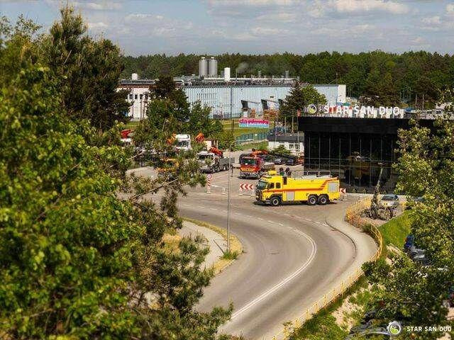 Volvo FM 460 6x6 Rosenbauer Fire Truck LSP Water Tank - Ugunsdzēsēju mašīna: foto 4 Volvo FM 460 6x6 Rosenbauer Fire Truck LSP Water Tank - Ugunsdzēsēju mašīna: foto 4