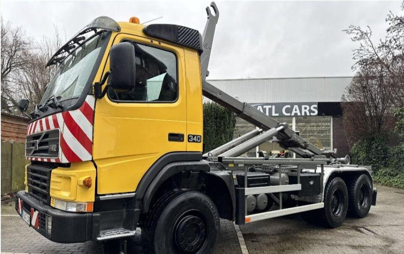 Volvo FM12 6x6 Hook lift - Pacēlājs ar āķi: foto 3 Volvo FM12 6x6 Hook lift - Pacēlājs ar āķi: foto 3