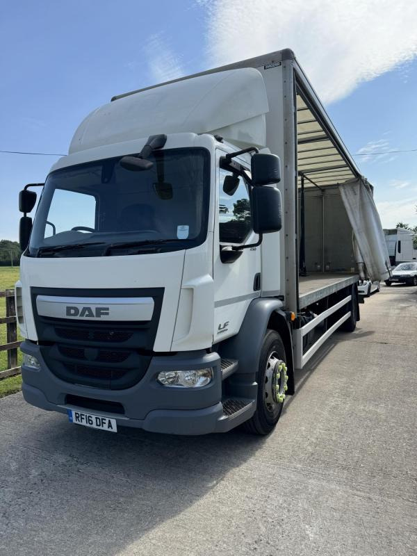 DAF FA CF 250 18 Ton Curtainsider - Kravas automašīna ar tentu: foto 1 DAF FA CF 250 18 Ton Curtainsider - Kravas automašīna ar tentu: foto 1