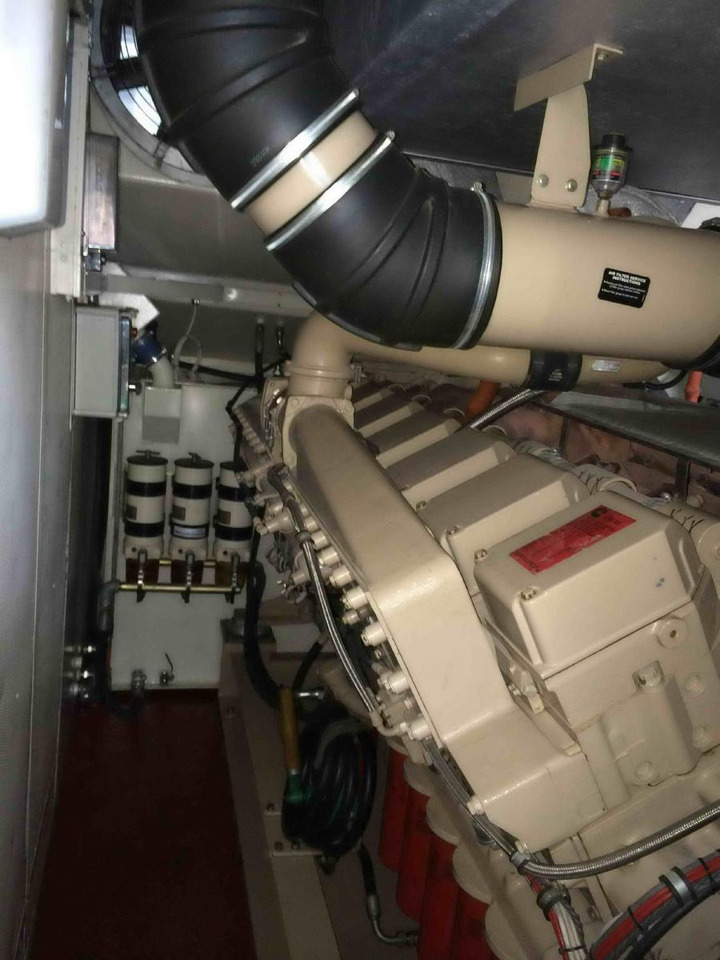 Cummins Generator 1425 KVA powerd by KTA50-G3 - Elektroģenerators: foto 1 Cummins Generator 1425 KVA powerd by KTA50-G3 - Elektroģenerators: foto 1