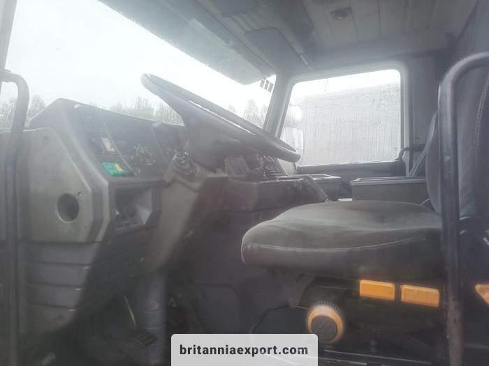 Bortu kravas automašīna/ Platforma SCANIA P 93 M 280 | 6X2 | On springs suspension |: foto 9