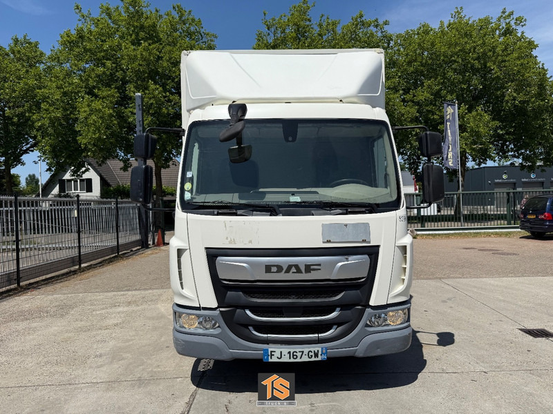 DAF LF 210 12 - TON - LADEBORDWAND - TOP TRUCK - Kravas automašīna ar slēgto virsbūvi: foto 2 DAF LF 210 12 - TON - LADEBORDWAND - TOP TRUCK - Kravas automašīna ar slēgto virsbūvi: foto 2