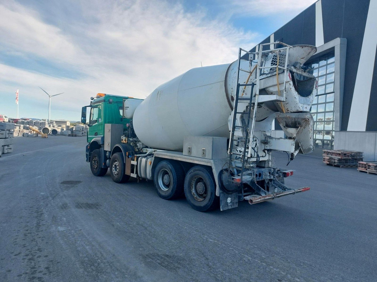 Mercedes-Benz 3246 8x4 / 9 m3 stetter - Betonvedējs: foto 4 Mercedes-Benz 3246 8x4 / 9 m3 stetter - Betonvedējs: foto 4