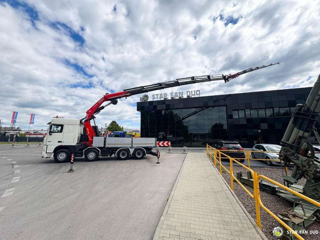 DAF XF 105.510 8x4 FASSI F800 XP Crane Fifth wheel - Kravas auto ar manipulatoru: foto 3 DAF XF 105.510 8x4 FASSI F800 XP Crane Fifth wheel - Kravas auto ar manipulatoru: foto 3