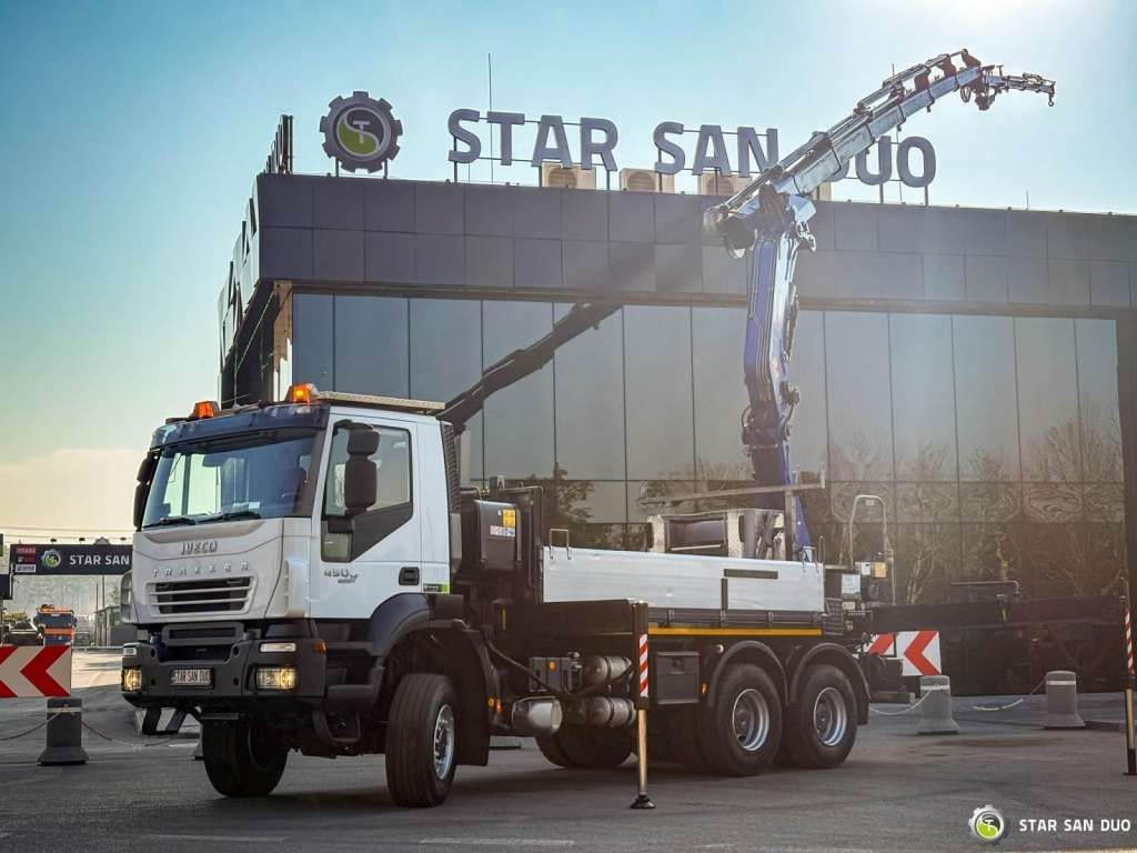 Iveco TRAKKER 450 6x6 PM41S FLY JIB Crane Kipper - Kravas auto ar manipulatoru: foto 1 Iveco TRAKKER 450 6x6 PM41S FLY JIB Crane Kipper - Kravas auto ar manipulatoru: foto 1