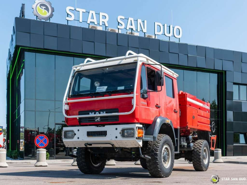 MAN LE220B 4x4 E Fire Truck Feuerwehr - Kravas automašīna: foto 1 MAN LE220B 4x4 E Fire Truck Feuerwehr - Kravas automašīna: foto 1
