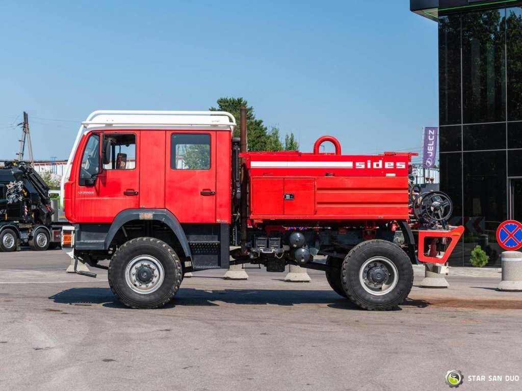 MAN LE220B 4x4 E Fire Truck Feuerwehr - Kravas automašīna: foto 3 MAN LE220B 4x4 E Fire Truck Feuerwehr - Kravas automašīna: foto 3