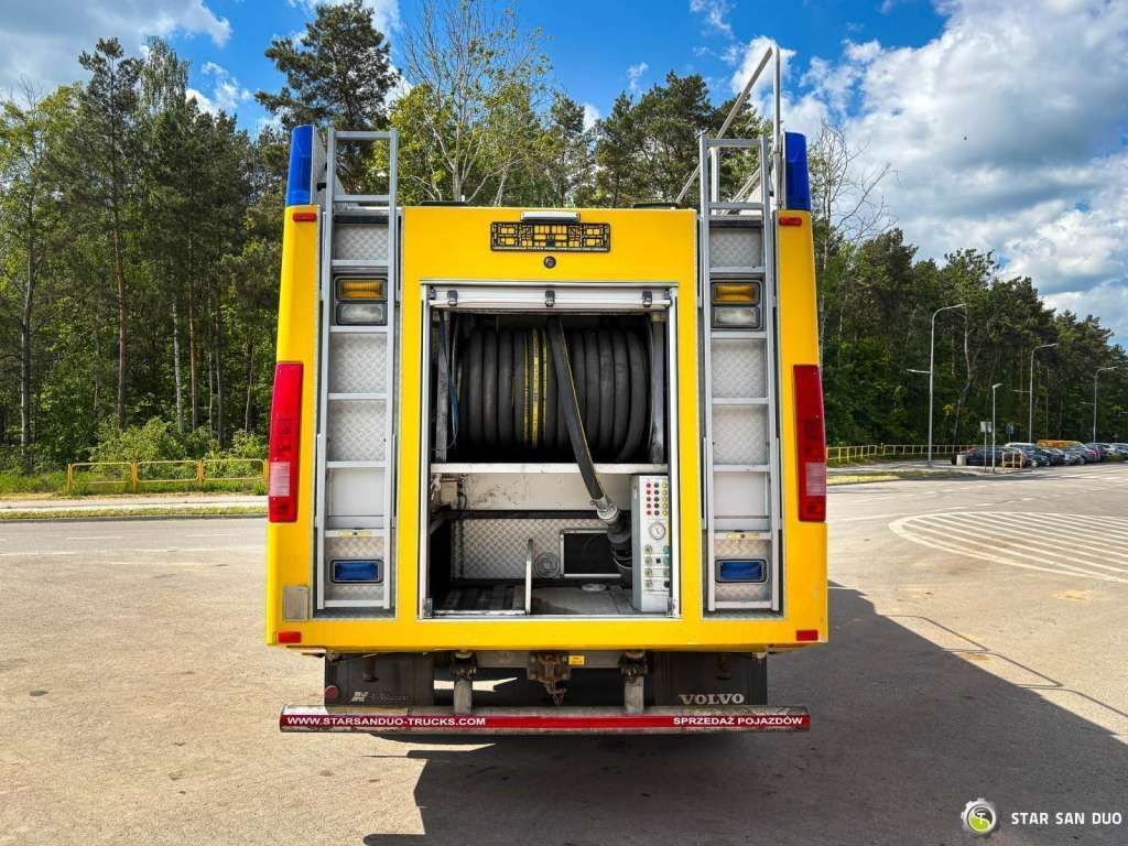 Kravas automašīna Volvo  FM 460 6x6 Rosenbauer Fire Truck LSP Water Tank: foto 9