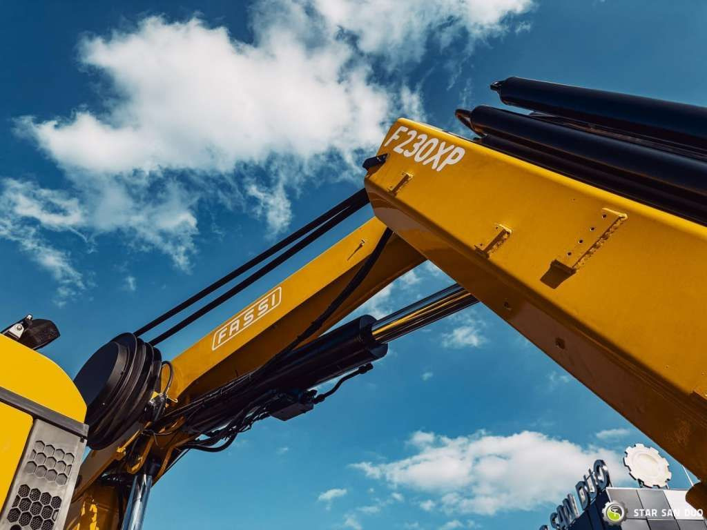 Kravas auto ar manipulatoru MAN  TGA 18.440 6x2 FASSI F 210 A.24  Crane Rotator: foto 6