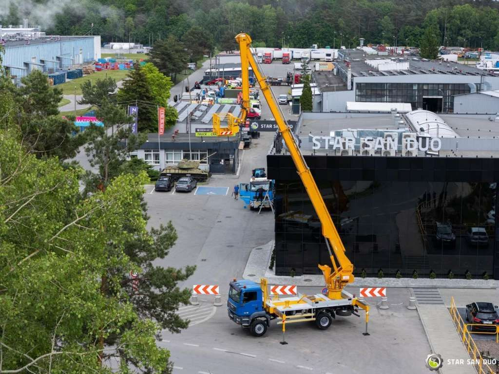 MAN TGM 18.330 4x4 MULTITEL J335 Truck Mounted Lift - Autopacēlājs: foto 1 MAN TGM 18.330 4x4 MULTITEL J335 Truck Mounted Lift - Autopacēlājs: foto 1