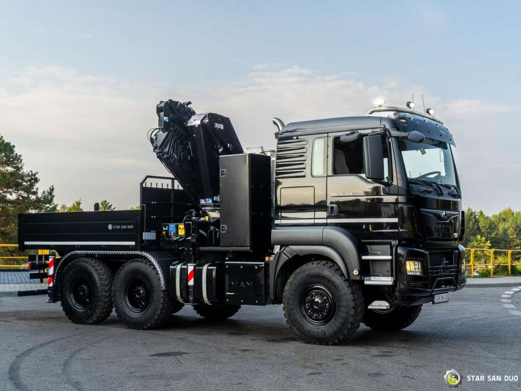 Kravas auto ar manipulatoru MAN  TGS 26.420 6x6 HMF 3000 K6 Fly Jib Crane Basket: foto 8