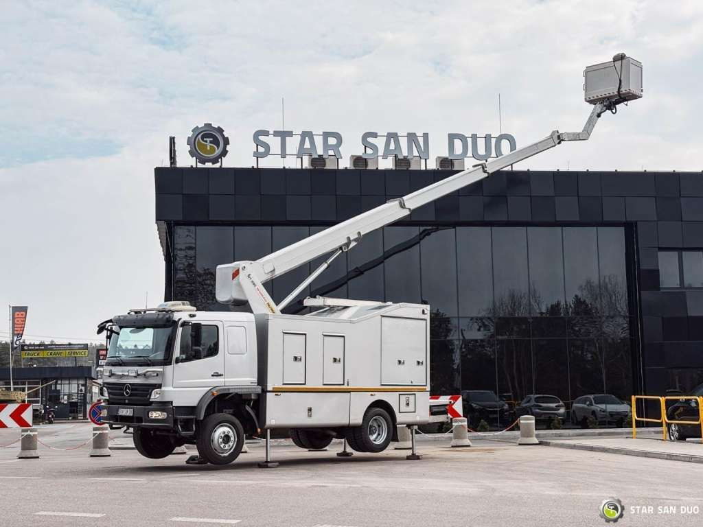 Mercedes-Benz 1529 4x4 Atego Lift Palfinger Wumag WT 230 - Autopacēlājs: foto 1 Mercedes-Benz 1529 4x4 Atego Lift Palfinger Wumag WT 230 - Autopacēlājs: foto 1