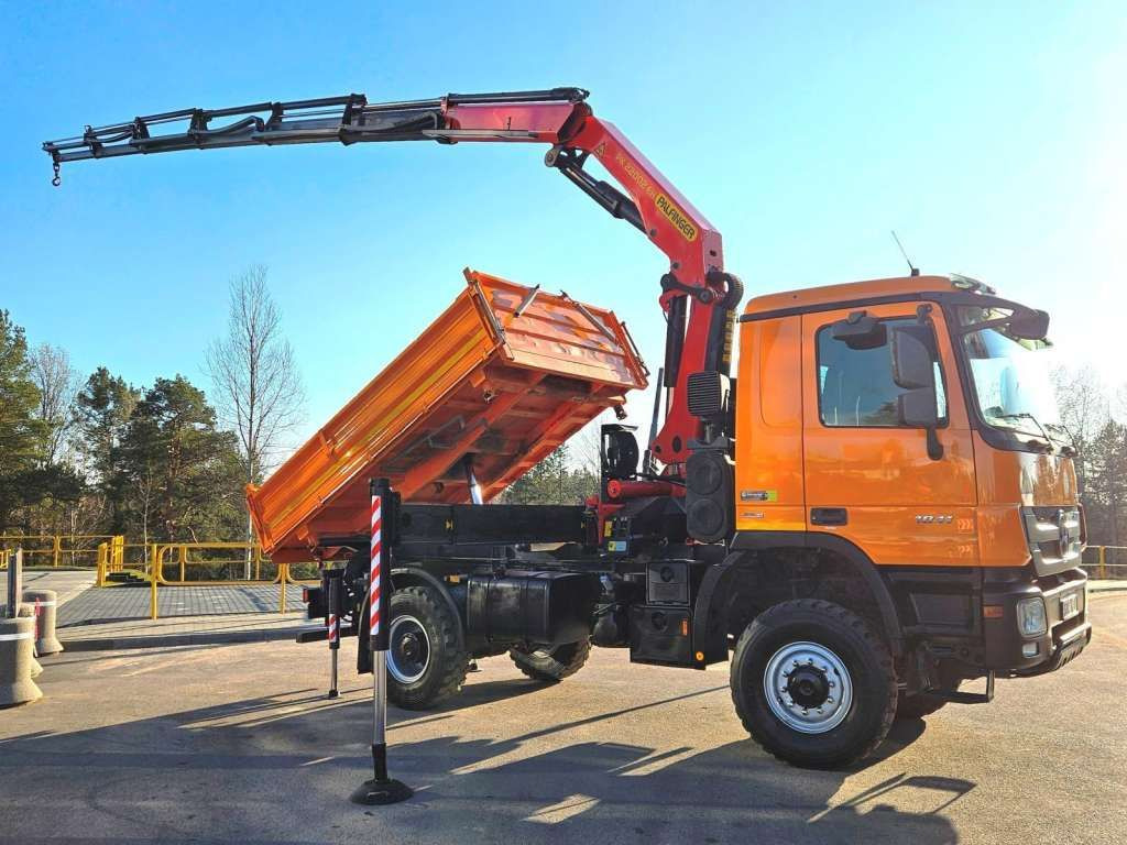 Mercedes-Benz ACTROS 1841 4x4 PALFINGER PK 22002 CRANE KIPER - Kravas auto ar manipulatoru: foto 2 Mercedes-Benz ACTROS 1841 4x4 PALFINGER PK 22002 CRANE KIPER - Kravas auto ar manipulatoru: foto 2