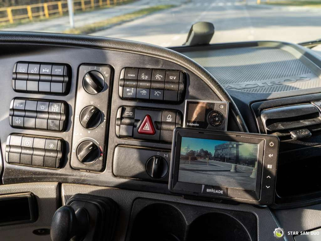 Kravas auto ar manipulatoru Mercedes-Benz ACTROS 2541 6x2 Palfinger PK 34002 Crane Winch: foto 21 Kravas auto ar manipulatoru Mercedes-Benz ACTROS 2541 6x2 Palfinger PK 34002 Crane Winch: foto 21