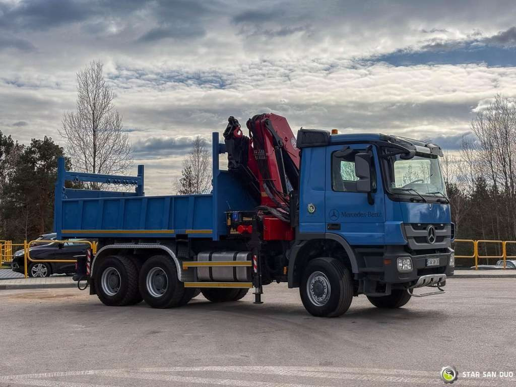 Mercedes-Benz ACTROS 3341 6x6 HMF 4220 K4 CRANE KIPPER - Kravas automašīna pašizgāzējs: foto 4 Mercedes-Benz ACTROS 3341 6x6 HMF 4220 K4 CRANE KIPPER - Kravas automašīna pašizgāzējs: foto 4