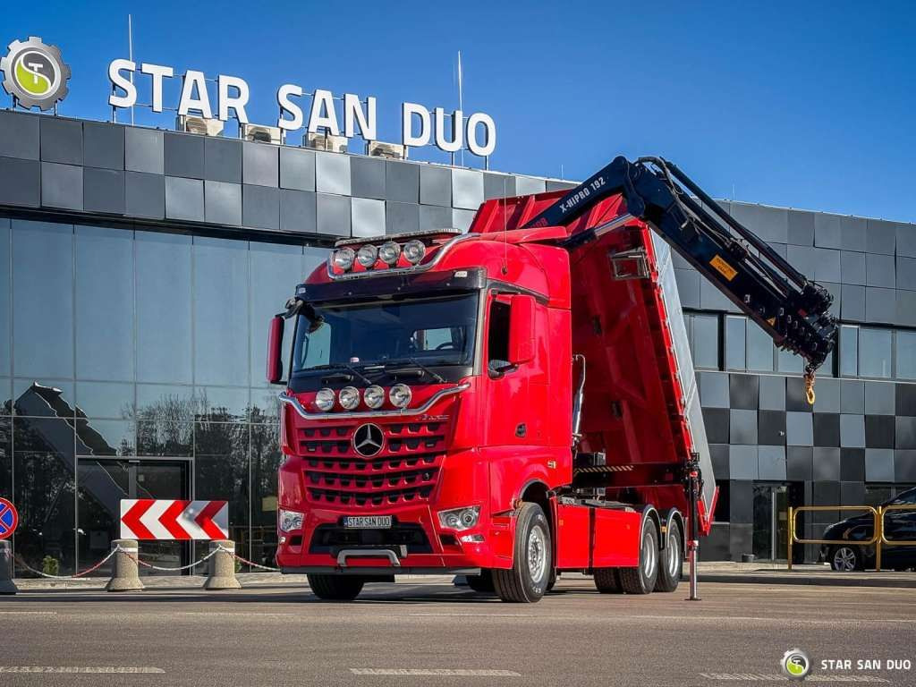 Mercedes-Benz AROCS 3358L 6x4 HIAB 192X-HIPRO E-6 Crane Kippe - Kravas auto ar manipulatoru: foto 3 Mercedes-Benz AROCS 3358L 6x4 HIAB 192X-HIPRO E-6 Crane Kippe - Kravas auto ar manipulatoru: foto 3