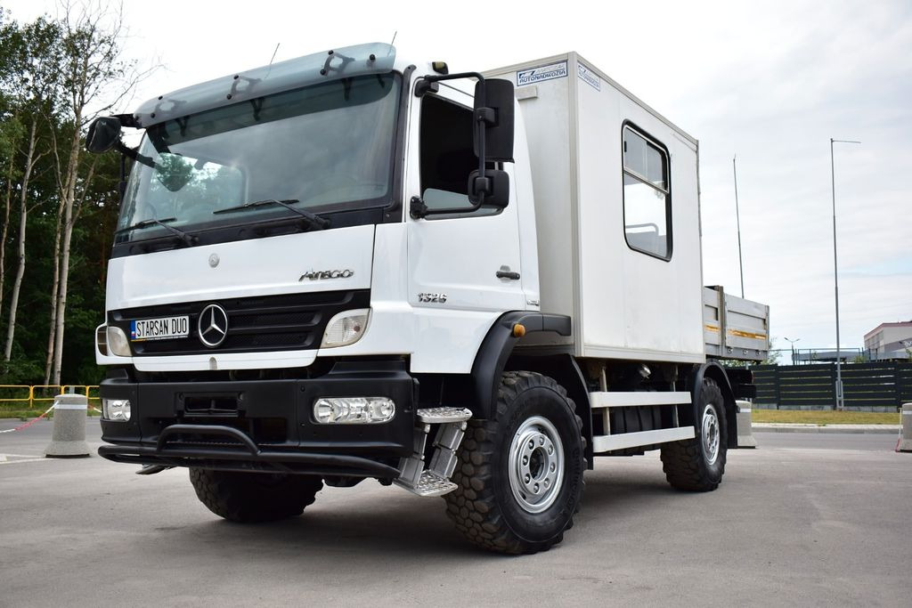 Mercedes-Benz ATEGO 1326 4x4 OFF ROAD CAMPER BUS BOX . - Kravas automašīna ar slēgto virsbūvi: foto 2 Mercedes-Benz ATEGO 1326 4x4 OFF ROAD CAMPER BUS BOX . - Kravas automašīna ar slēgto virsbūvi: foto 2