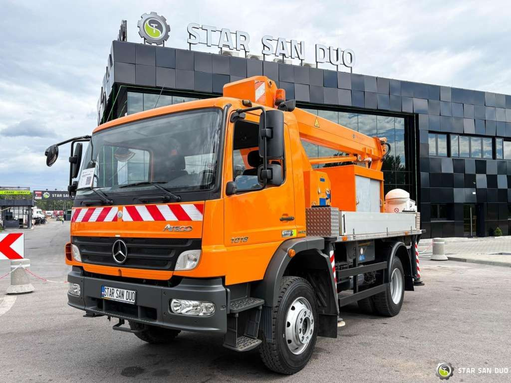 Mercedes-Benz ATEGO 4x4 1018 WUMAG WT 170 Platform Lift 17m - Autopacēlājs: foto 3 Mercedes-Benz ATEGO 4x4 1018 WUMAG WT 170 Platform Lift 17m - Autopacēlājs: foto 3