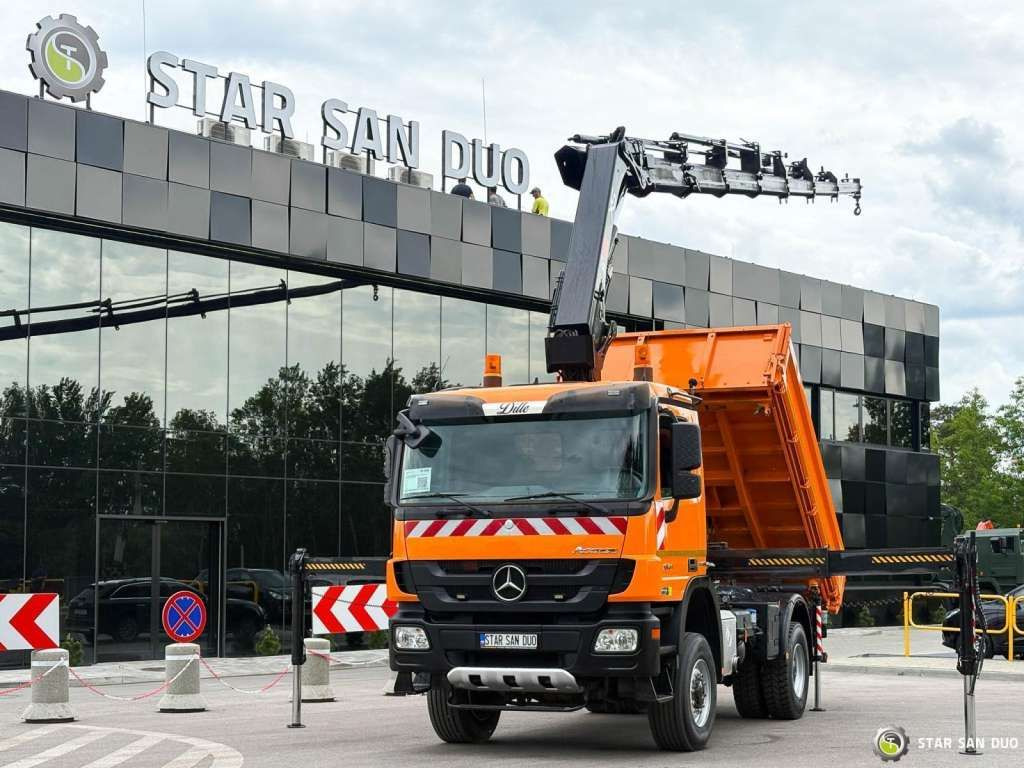 Mercedes-Benz Actros 1841 AK 4x4 Hiab 288E-7 Crane Kipper - Kravas automašīna pašizgāzējs: foto 5 Mercedes-Benz Actros 1841 AK 4x4 Hiab 288E-7 Crane Kipper - Kravas automašīna pašizgāzējs: foto 5