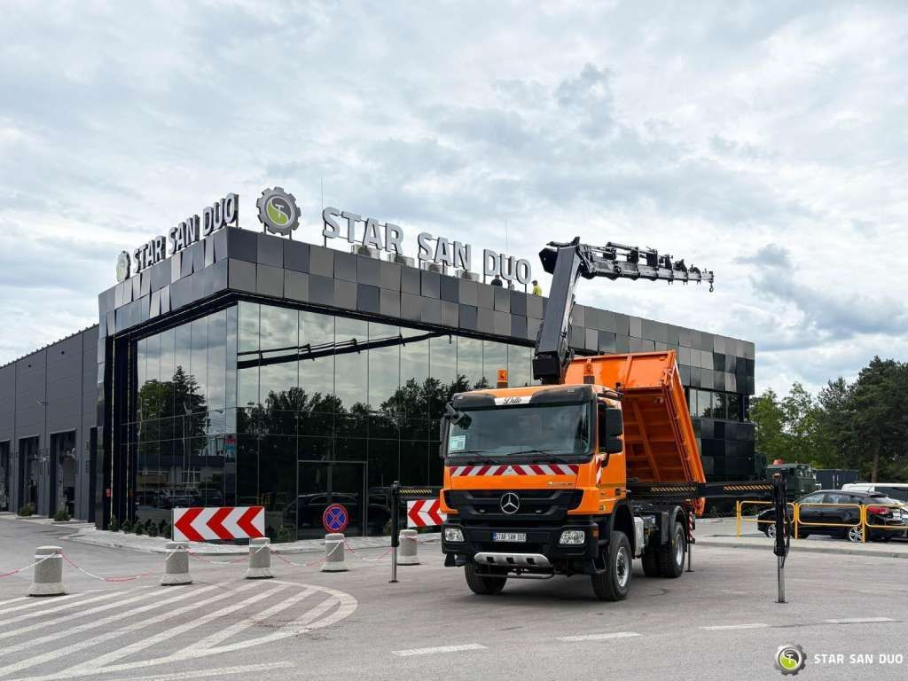 Mercedes-Benz Actros 1841 AK 4x4 Hiab 288E-7 Crane Kipper - Kravas auto ar manipulatoru: foto 2 Mercedes-Benz Actros 1841 AK 4x4 Hiab 288E-7 Crane Kipper - Kravas auto ar manipulatoru: foto 2