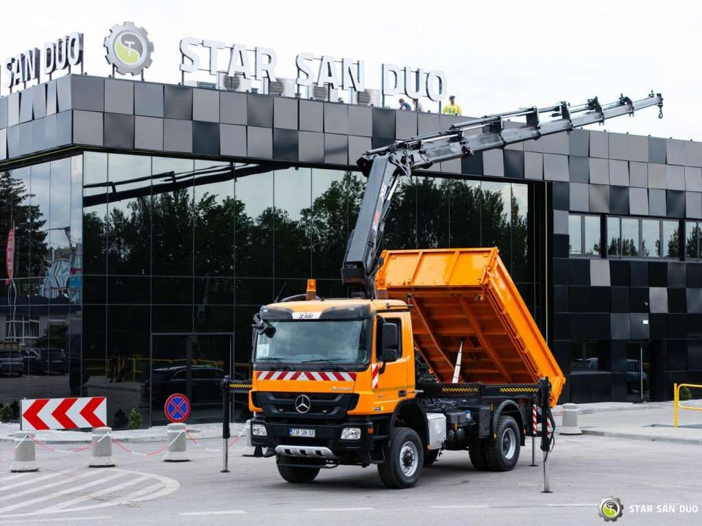 Mercedes-Benz Actros 1841 AK 4x4 Hiab 288E-7 Crane Kipper - Kravas auto ar manipulatoru: foto 1 Mercedes-Benz Actros 1841 AK 4x4 Hiab 288E-7 Crane Kipper - Kravas auto ar manipulatoru: foto 1