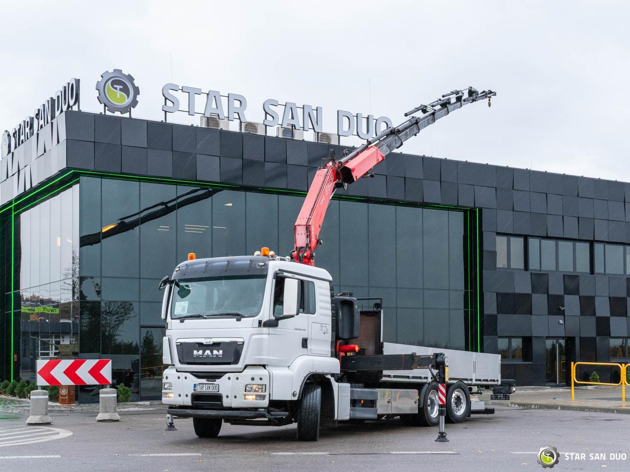 - Kravas auto ar manipulatoru: foto 5 - Kravas auto ar manipulatoru: foto 5