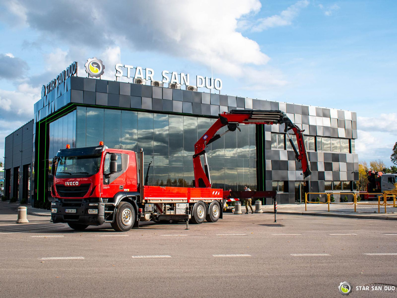 - Kravas auto ar manipulatoru: foto 4 - Kravas auto ar manipulatoru: foto 4