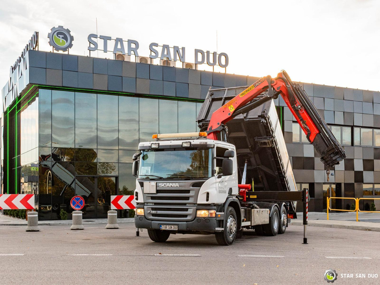 - Kravas automašīna pašizgāzējs: foto 5 - Kravas automašīna pašizgāzējs: foto 5