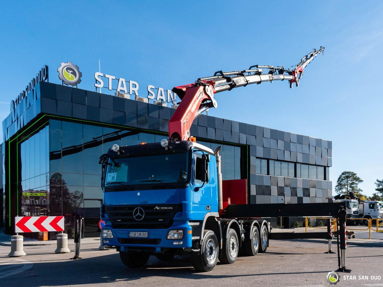 - Kravas auto ar manipulatoru: foto 3 - Kravas auto ar manipulatoru: foto 3