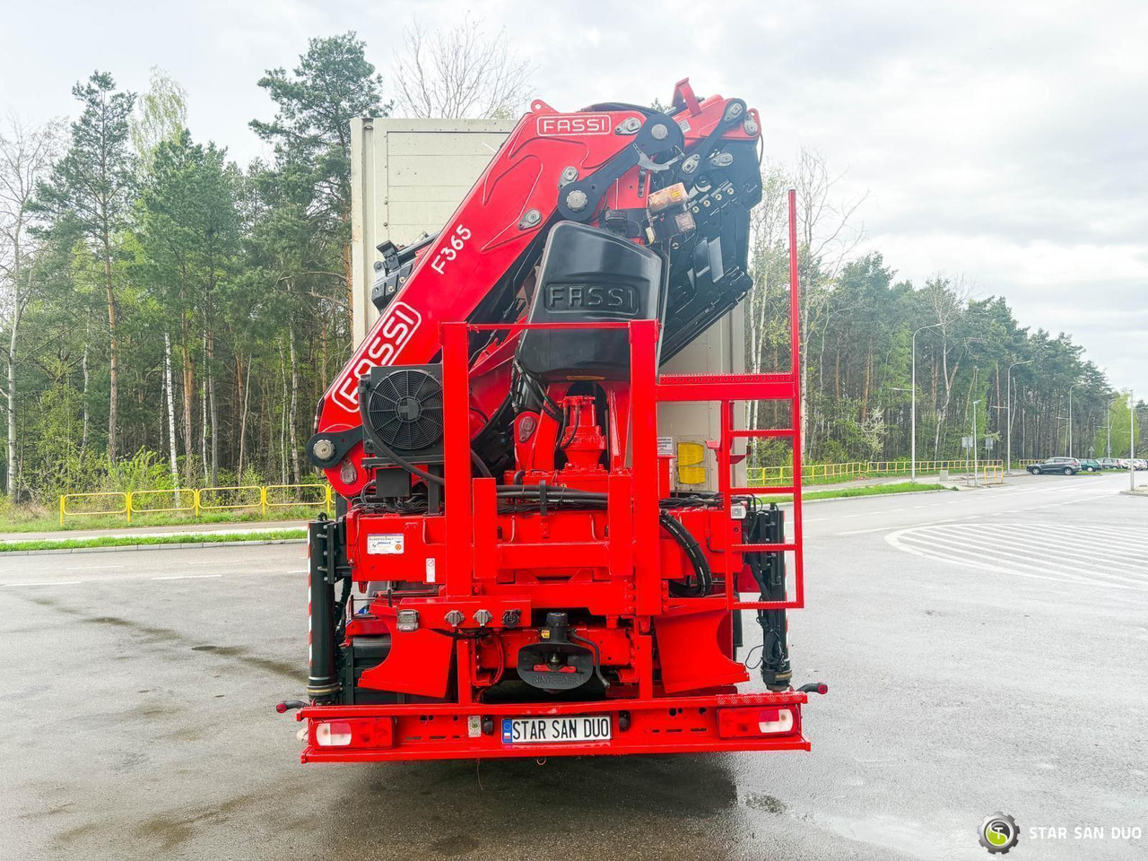 Kravas auto ar manipulatoru : foto 17 Kravas auto ar manipulatoru : foto 17