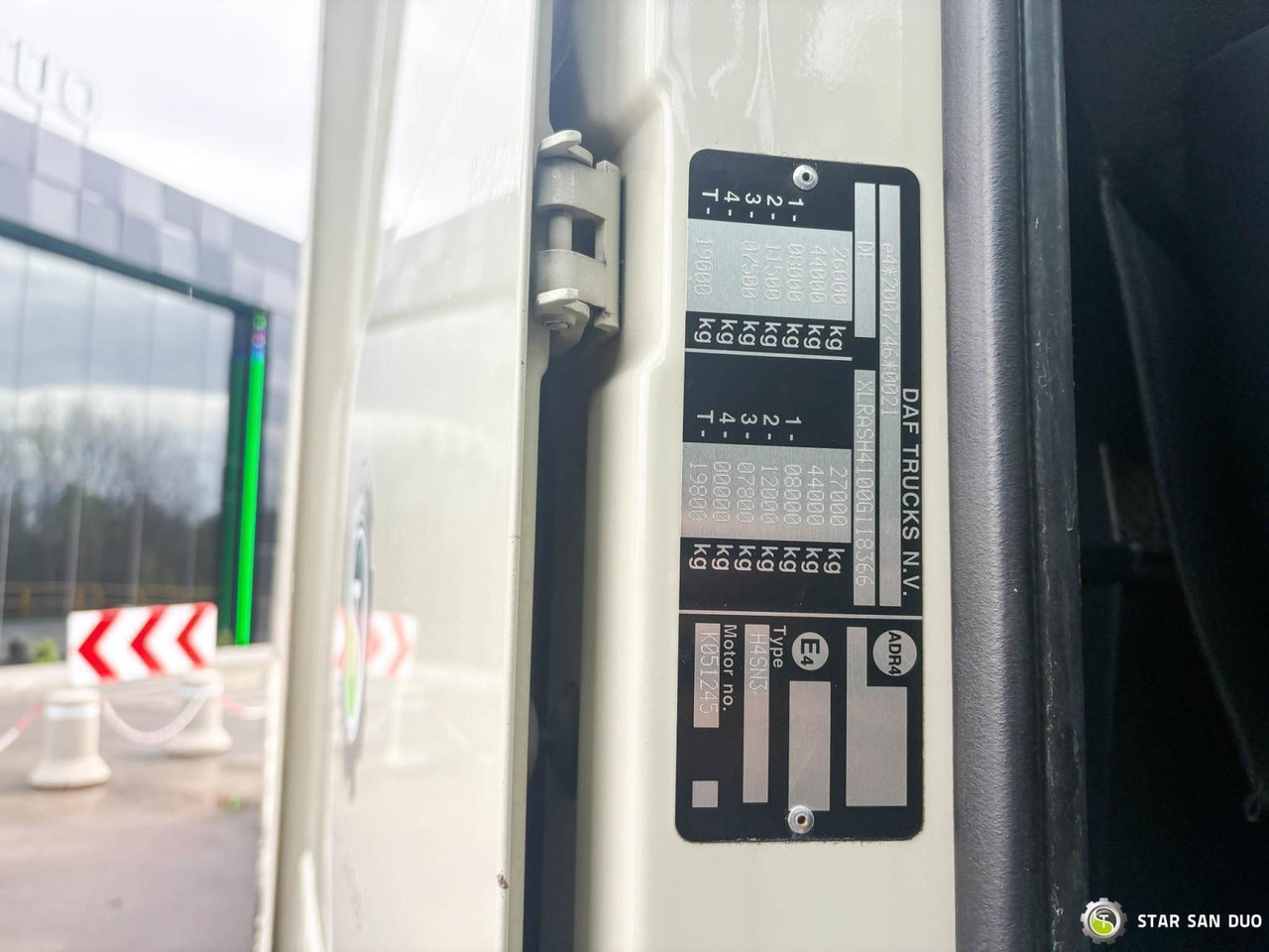 Kravas auto ar manipulatoru : foto 26 Kravas auto ar manipulatoru : foto 26