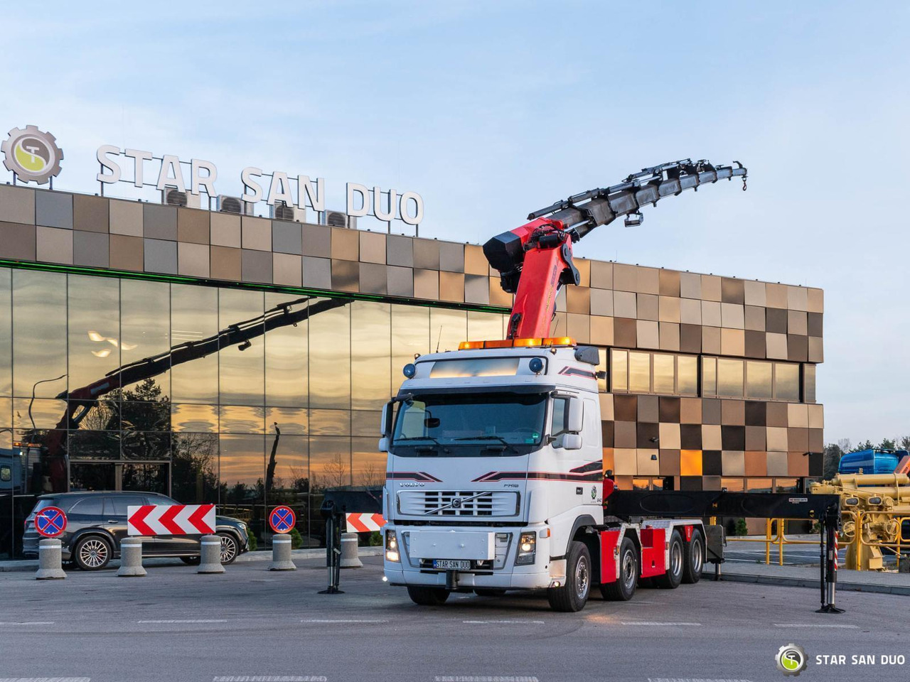 - Kravas auto ar manipulatoru: foto 3 - Kravas auto ar manipulatoru: foto 3