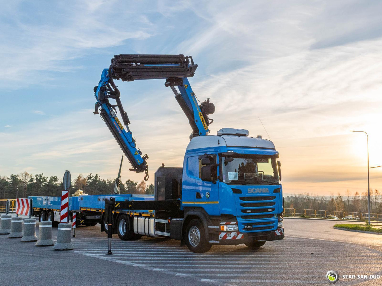 - Kravas auto ar manipulatoru: foto 2 - Kravas auto ar manipulatoru: foto 2