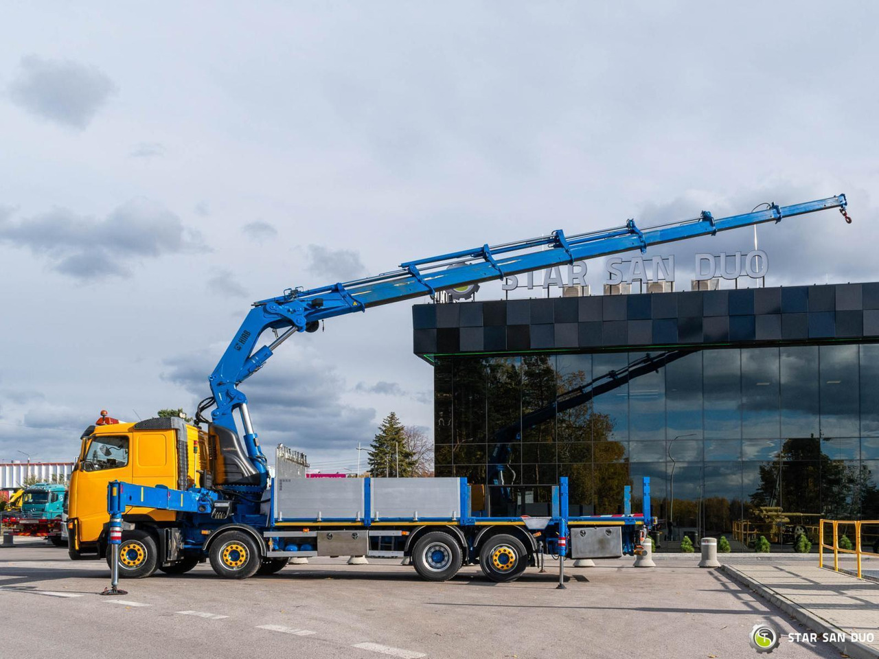 - Kravas auto ar manipulatoru: foto 5 - Kravas auto ar manipulatoru: foto 5