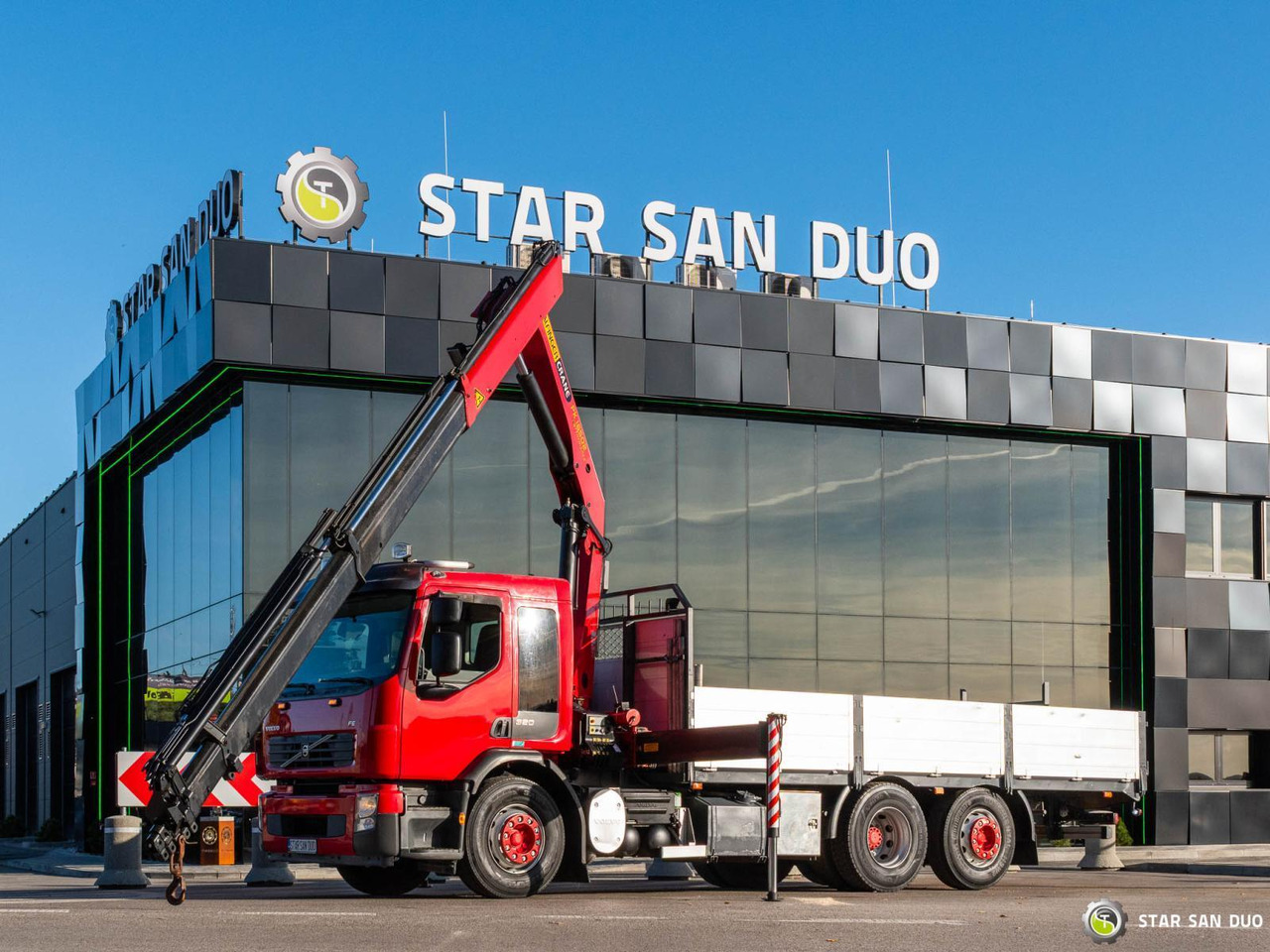 - Kravas auto ar manipulatoru: foto 3 - Kravas auto ar manipulatoru: foto 3