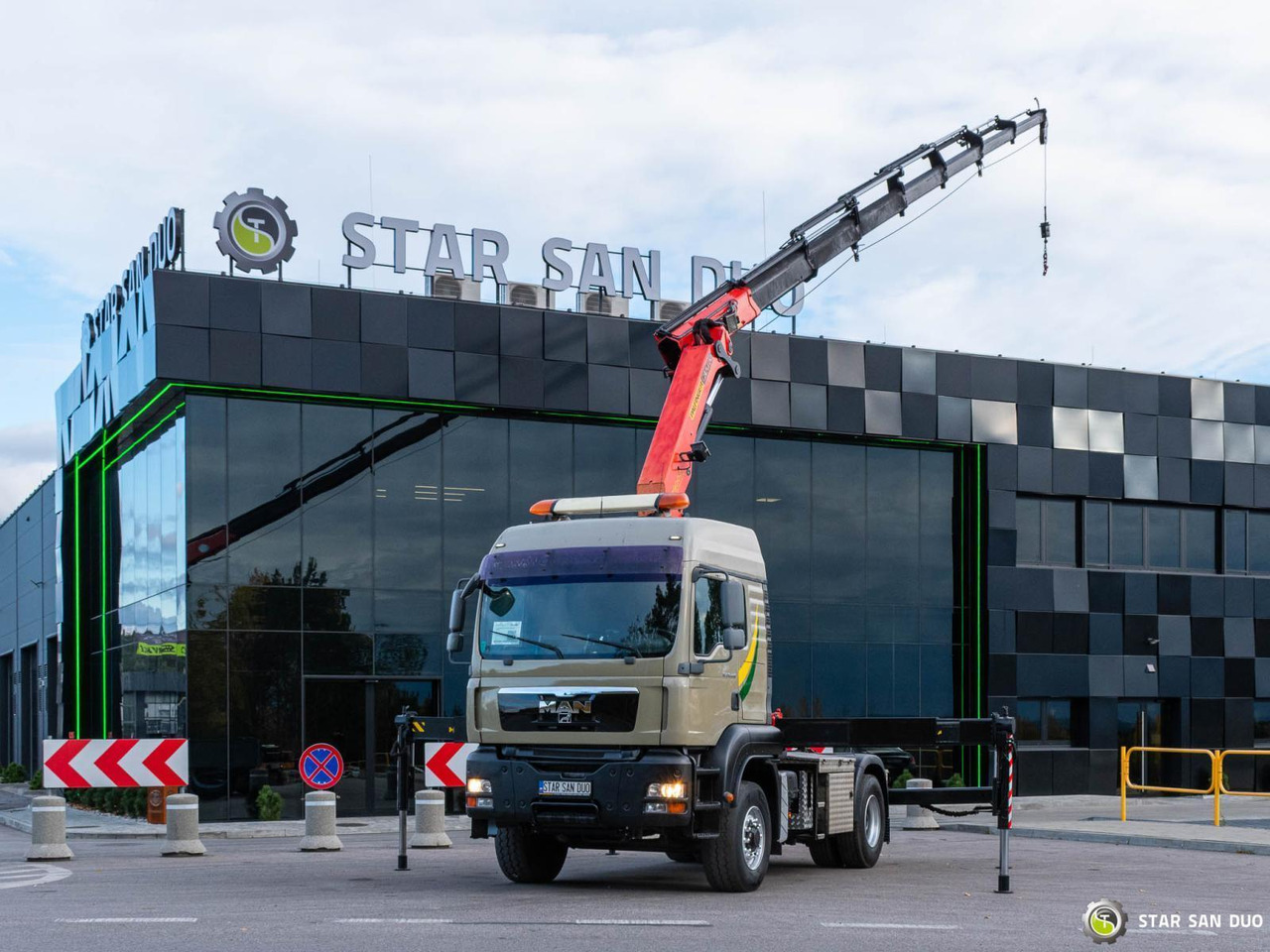 - Kravas auto ar manipulatoru: foto 4 - Kravas auto ar manipulatoru: foto 4