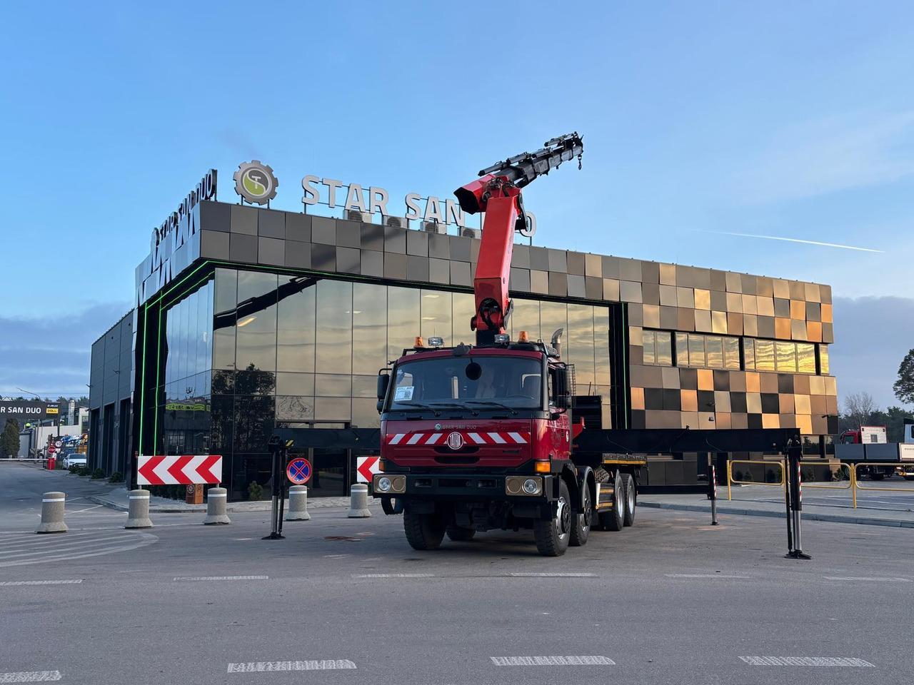 - Kravas auto ar manipulatoru: foto 3 - Kravas auto ar manipulatoru: foto 3