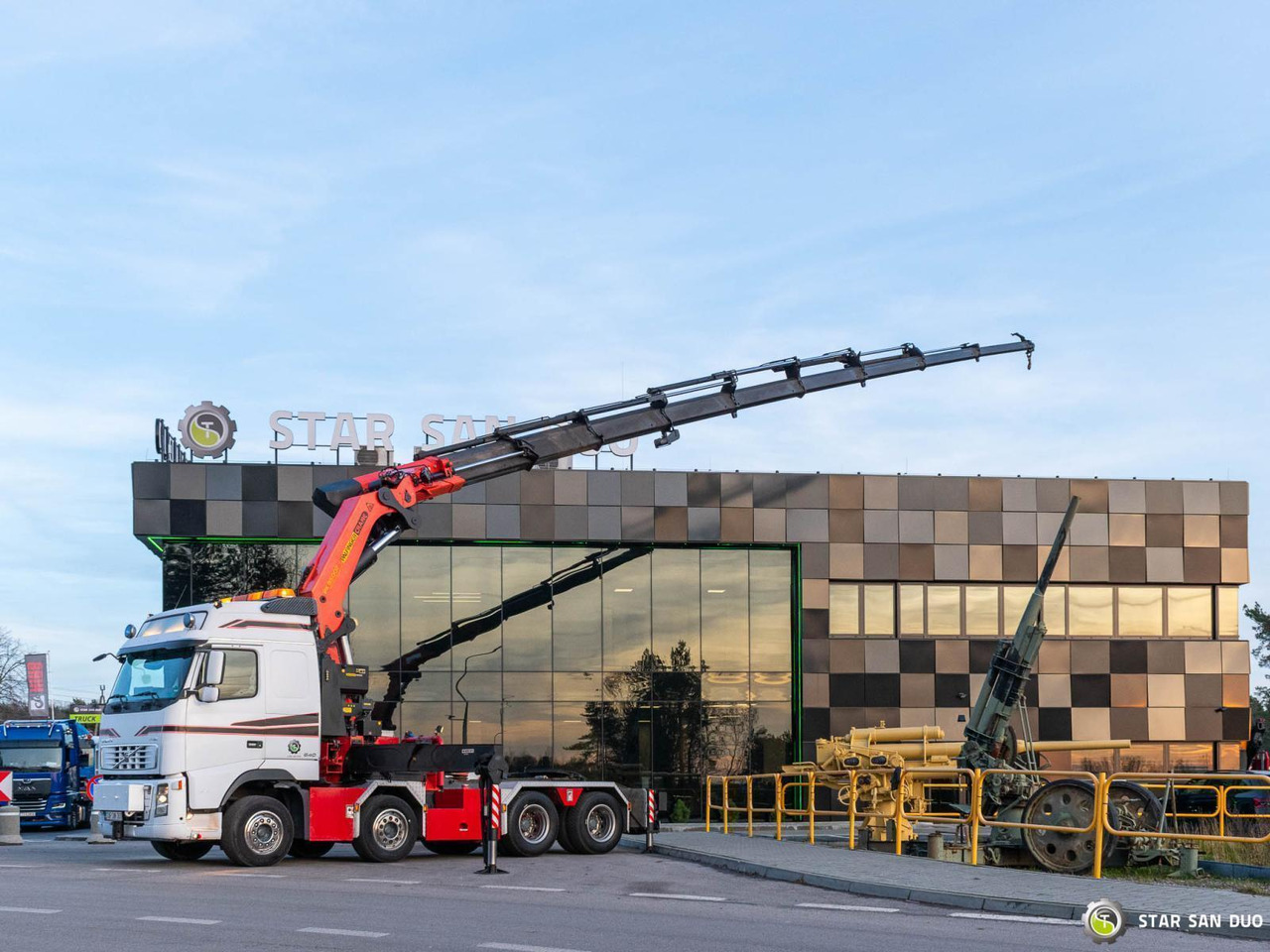 - Kravas auto ar manipulatoru: foto 4 - Kravas auto ar manipulatoru: foto 4