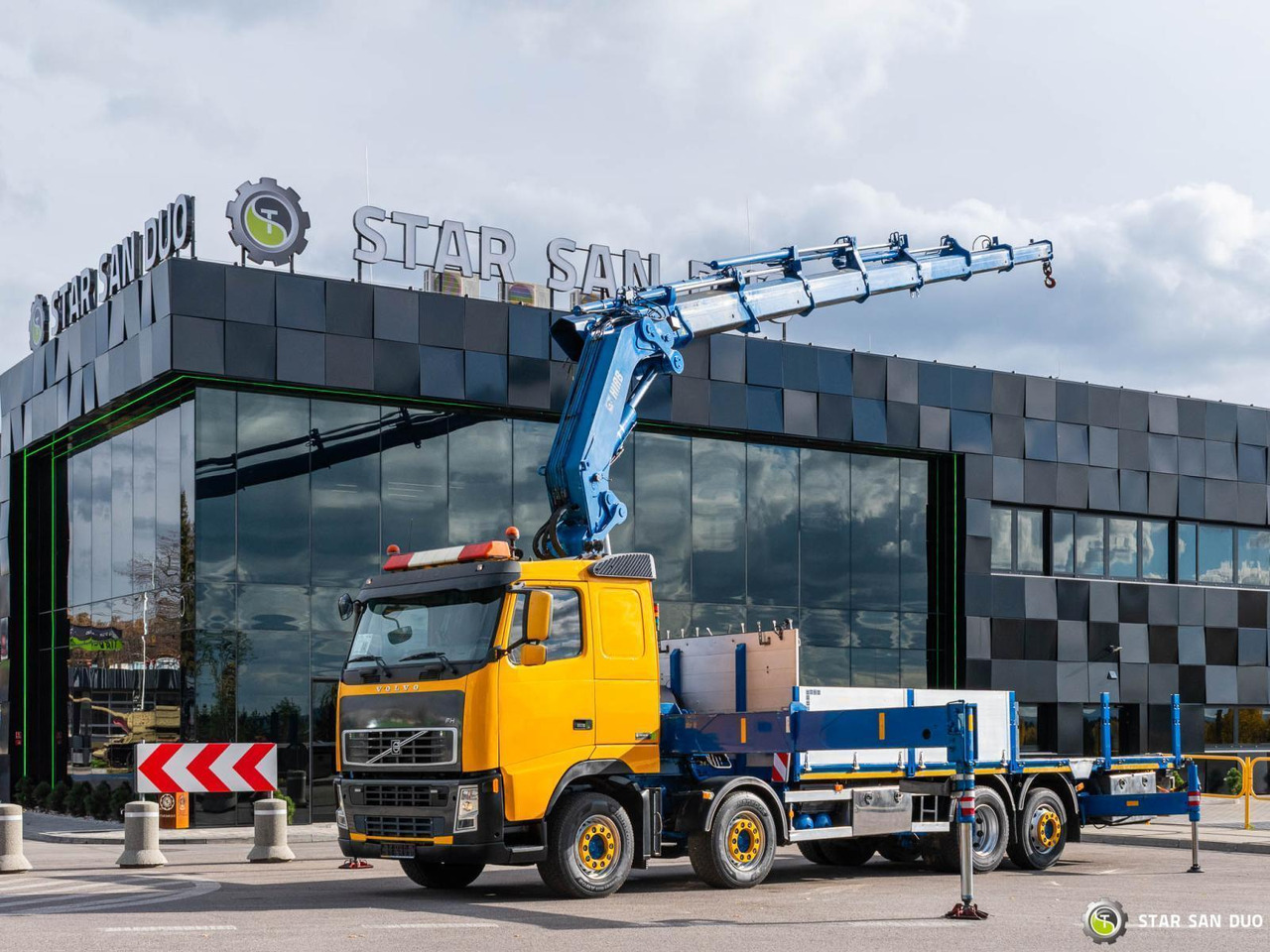 - Kravas auto ar manipulatoru: foto 4 - Kravas auto ar manipulatoru: foto 4