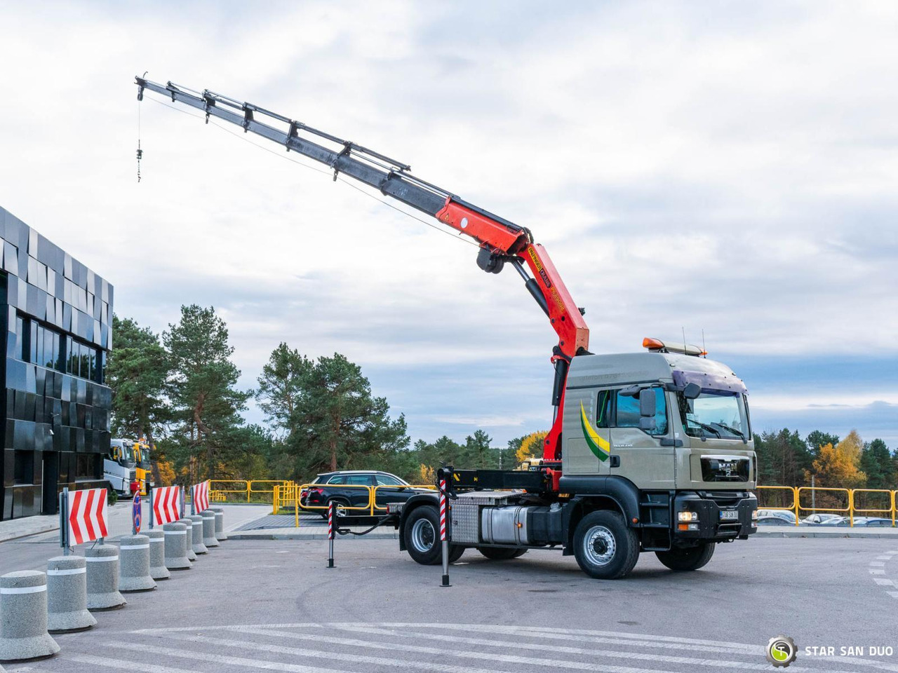 - Kravas auto ar manipulatoru: foto 2 - Kravas auto ar manipulatoru: foto 2