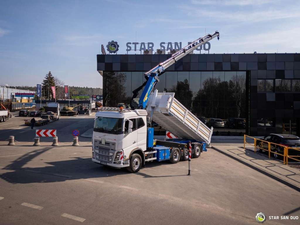 Volvo FH 16.550 8x4 Palfinger PK 34002-SH Crane Kippe - Kravas automašīna pašizgāzējs: foto 3 Volvo FH 16.550 8x4 Palfinger PK 34002-SH Crane Kippe - Kravas automašīna pašizgāzējs: foto 3