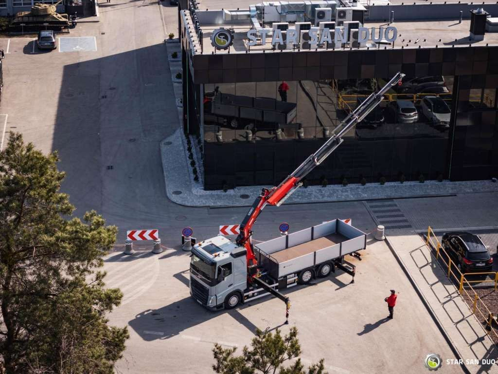 Volvo FH 500 6x2 FASSI F545R.A.2.25 CRANE KRAN NEW !! - Kravas auto ar manipulatoru: foto 4 Volvo FH 500 6x2 FASSI F545R.A.2.25 CRANE KRAN NEW !! - Kravas auto ar manipulatoru: foto 4